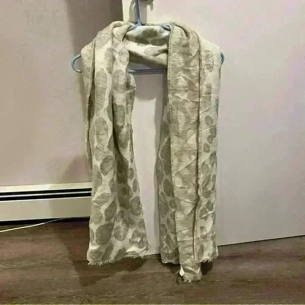 LOFT Leopard Print Scarf - Picture 2 of 3